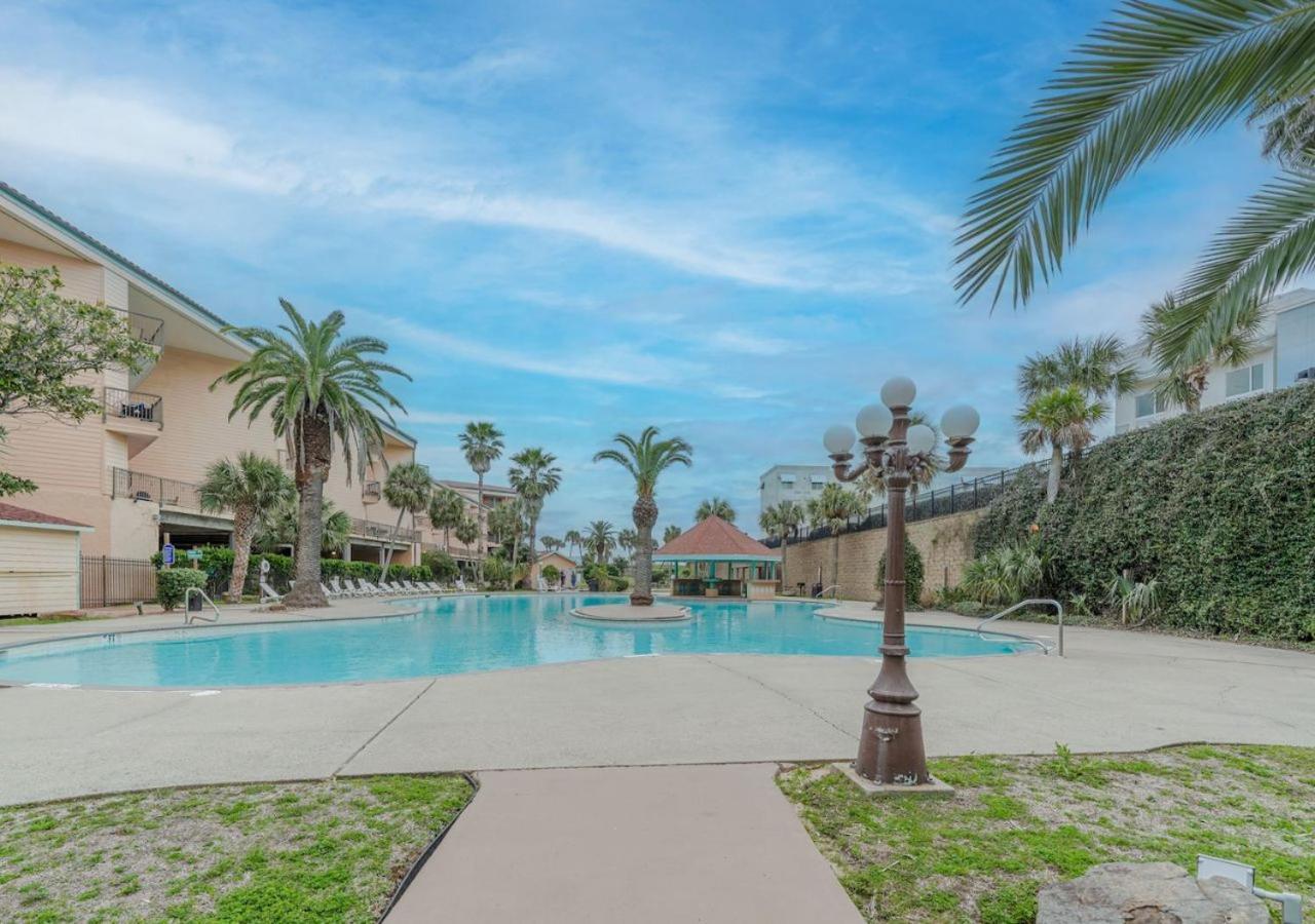 Ocean View Luxury Steps To Beach Galveston Exteriör bild