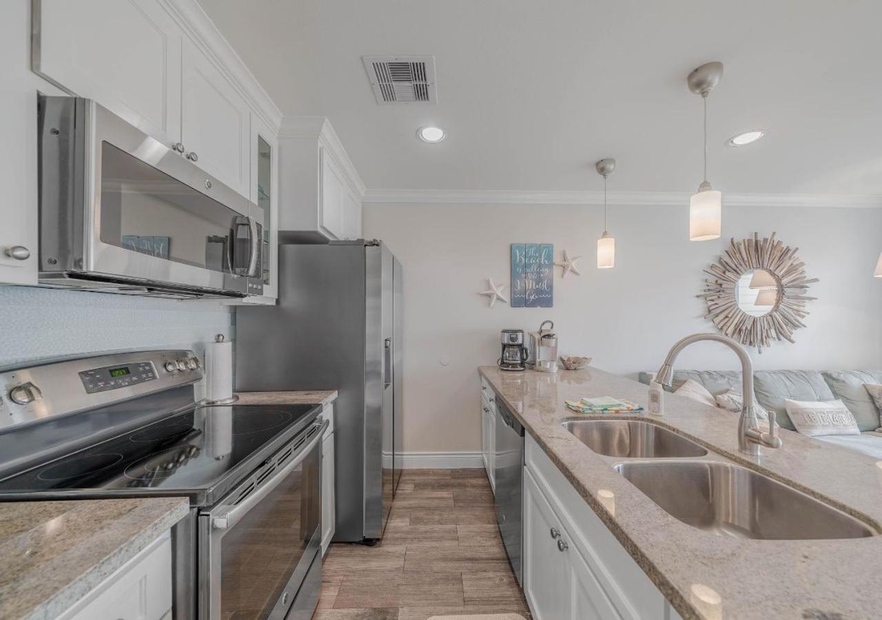 Ocean View Luxury Steps To Beach Galveston Exteriör bild