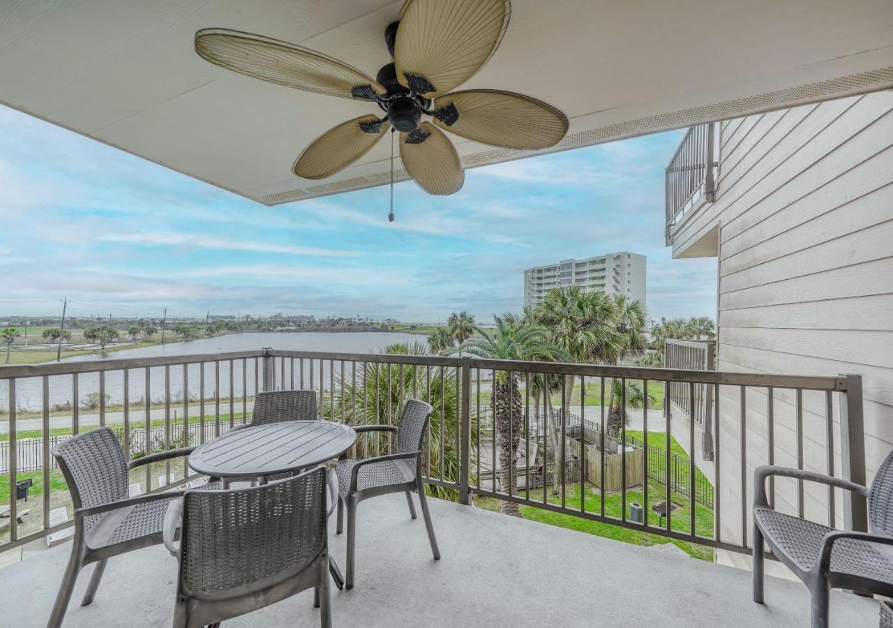 Ocean View Luxury Steps To Beach Galveston Exteriör bild