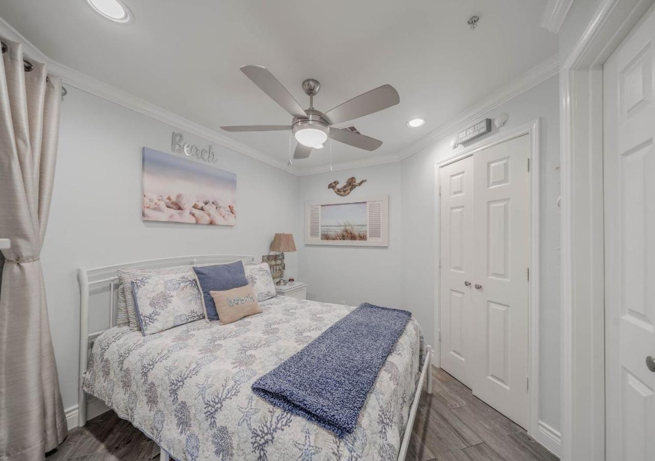 Ocean View Luxury Steps To Beach Galveston Exteriör bild